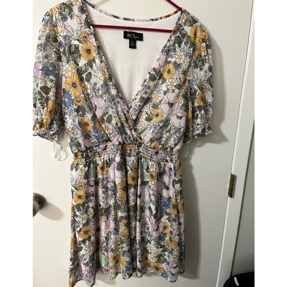 Short dress
